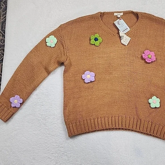 Easel Daisy Flower Applique Knit V-Neck Sweater New With Tags - Picture 5 of 12